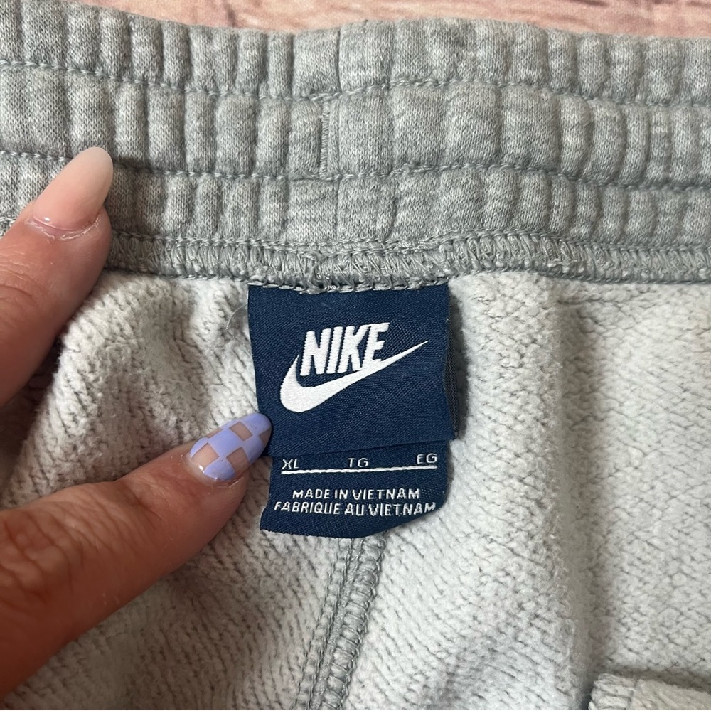 Nike Mens XL Club Fleece Jogger Tapered Pants Heather Gray 826431 063 *‎ - Picture 3 of 12